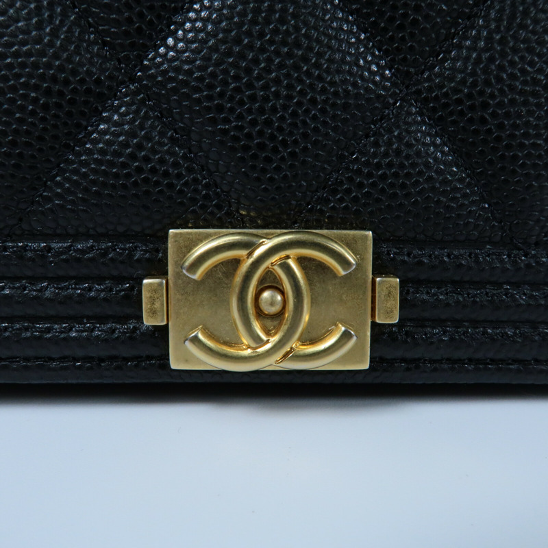 CHANEL 牛皮皮革Boy Wallet On Chain金扣鏈帶肩背袋-10