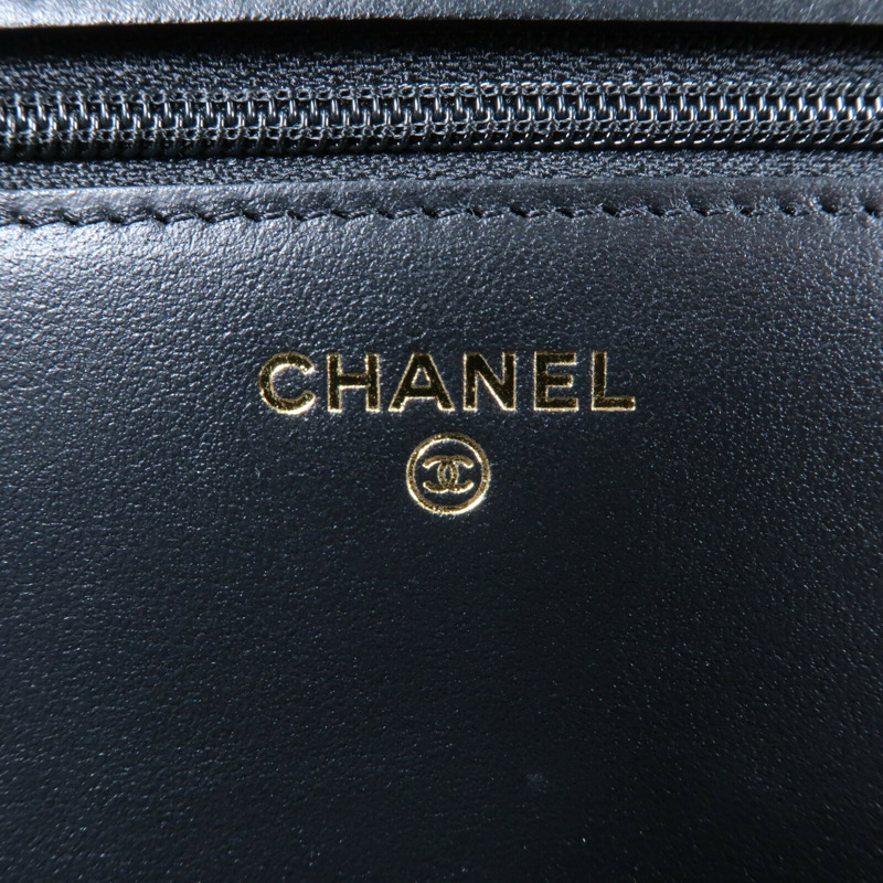 CHANEL 牛皮皮革Boy Wallet On Chain金扣鏈帶肩背袋-13