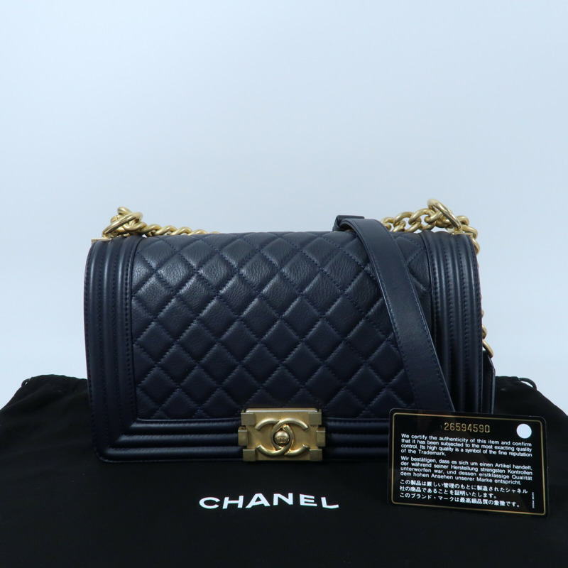 CHANEL 羊皮皮革Boy 25金扣鏈帶肩背袋-17