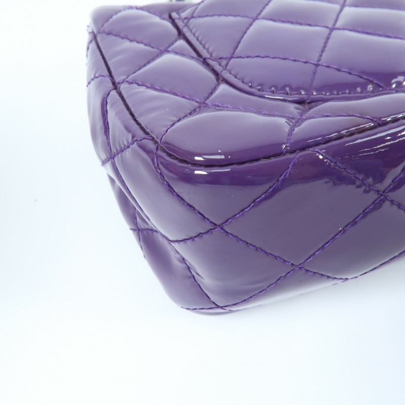 CHANEL 漆皮皮革Mini Classic 20銀扣鏈帶肩背袋-6