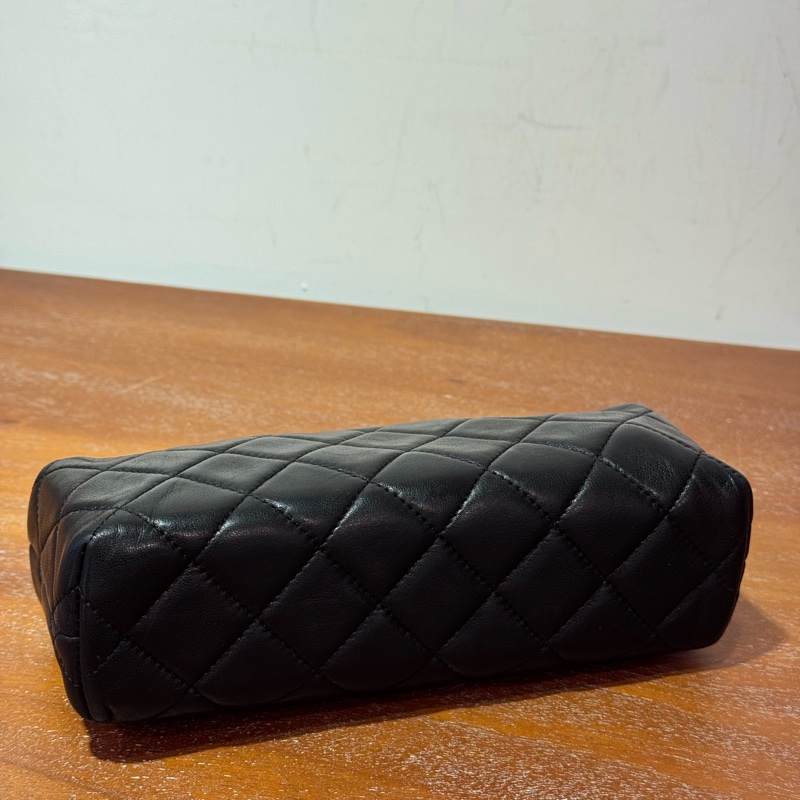 Chanel 黑色羊皮化粧包-4