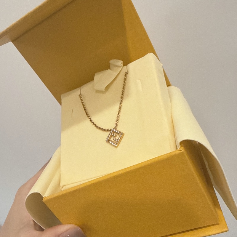 日本購入全新Fendi 美鑽項鍊 百搭好配 保證正品/假貨賠一百倍/項鍊可以調整長短-1