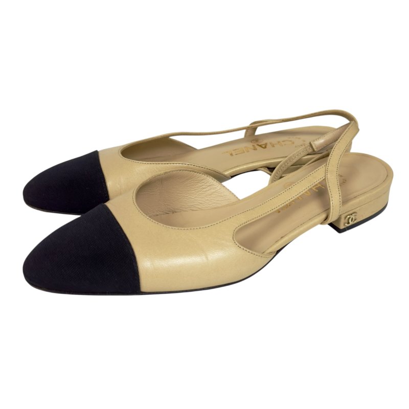 CHANEL CC 露踭平底鞋-0