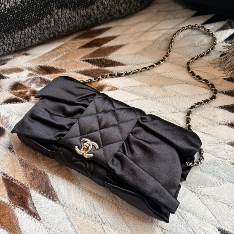 CHANEL 緞面蝴蝶鏈包 黑色 晶片款-9
