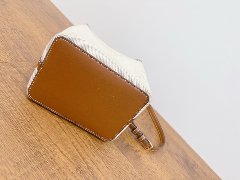 Tory Burch 美國購入 水桶包 可兩用 手提肩背 皮革質感拼接淺色系 夏天必買-3