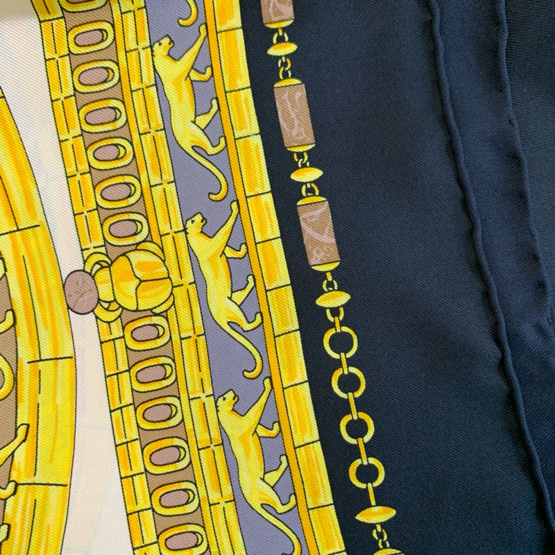 卡地亞幸運甲蟲方巾 經典高級感帶豹圖案👑-4