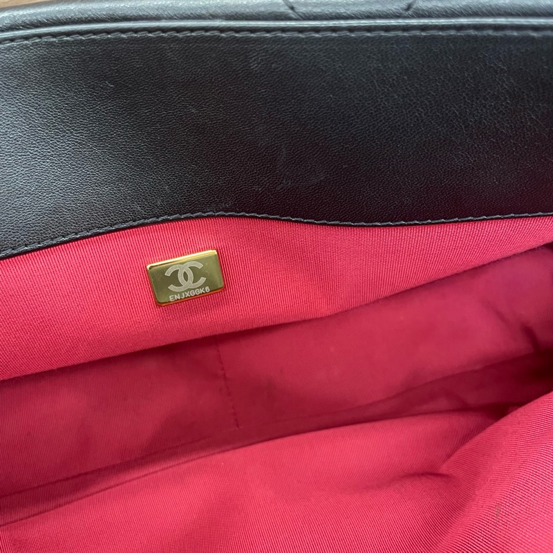 NO:C81 CHANEL 香奈儿 19bag 大号 芯片款 黑色菱格纹羊皮 金銀鏈條包 有塵袋 無卡 無盒子-10