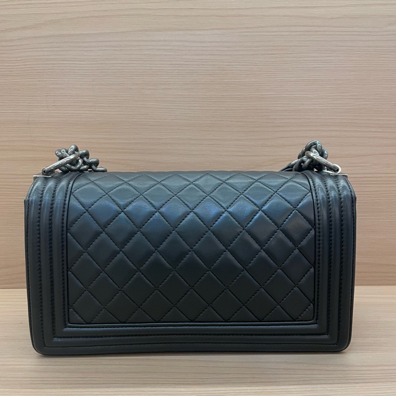 NO:D12 Chanel香奈儿leboy黑银中號2016年，21開，鏈條包  有塵袋 無卡 無盒子-1