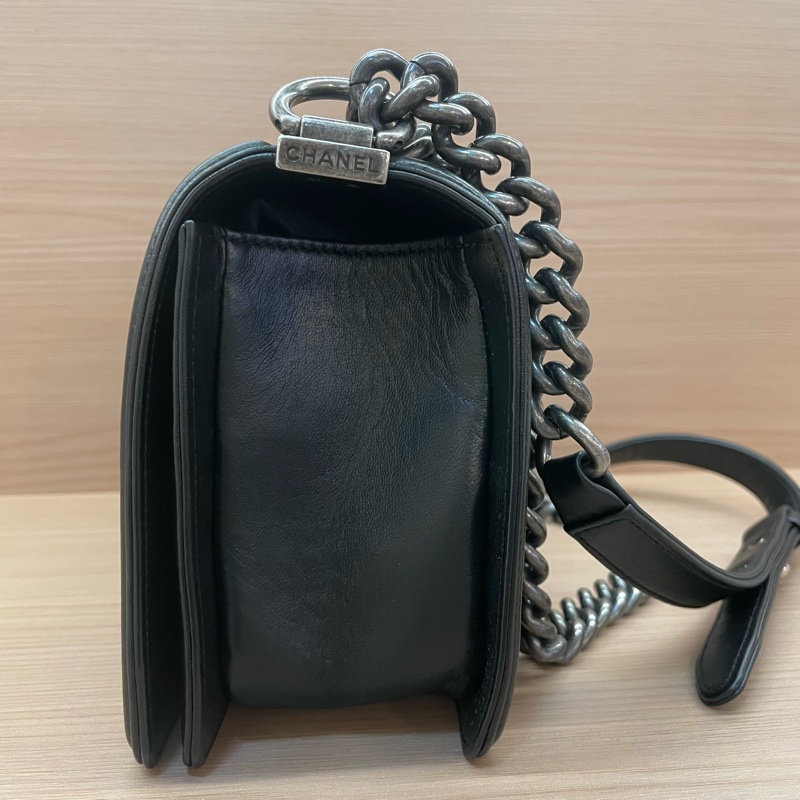 NO:D12 Chanel香奈儿leboy黑银中號2016年，21開，鏈條包  有塵袋 無卡 無盒子-2
