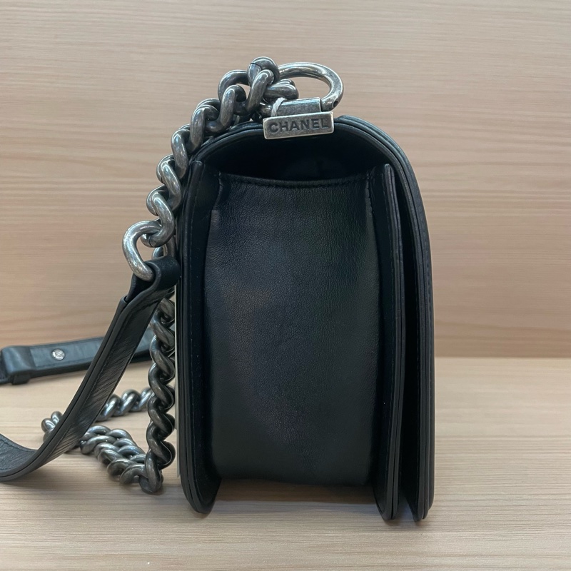 NO:D12 Chanel香奈儿leboy黑银中號2016年，21開，鏈條包  有塵袋 無卡 無盒子-3