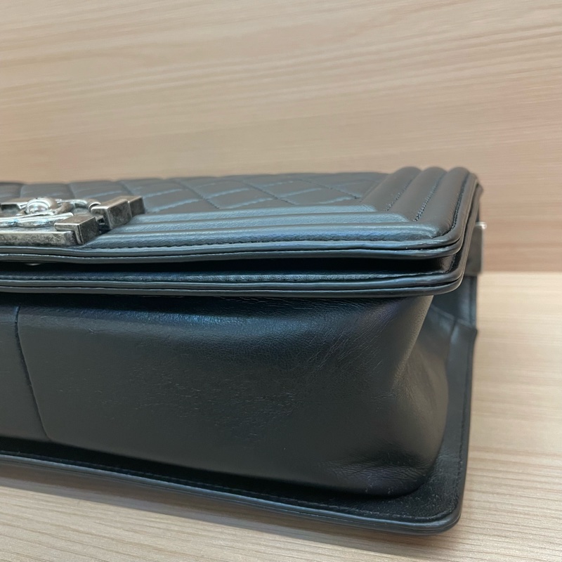 NO:D12 Chanel香奈儿leboy黑银中號2016年，21開，鏈條包  有塵袋 無卡 無盒子-9