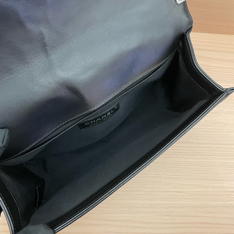 NO:D12 Chanel香奈儿leboy黑银中號2016年，21開，鏈條包  有塵袋 無卡 無盒子-11