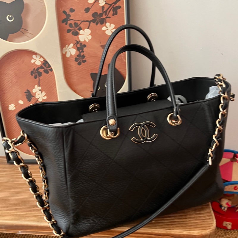 ✨Chanel 黑金牛皮外縫線tote 容量很好 超級美😍-4