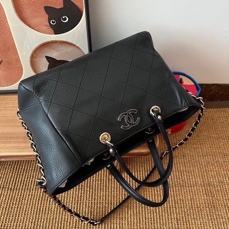 ✨Chanel 黑金牛皮外縫線tote 容量很好 超級美😍-8