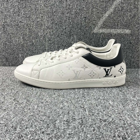 lv小白鞋 老花板鞋43.5碼