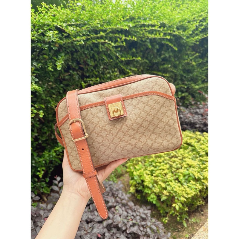 思琳 賽琳 老花 腋下包 肩背包 中古包Celine macadam triomphe vintage bag 賽琳 │ 單肩包 │ 斜背包 │ 古著包 │ 側揹包-0