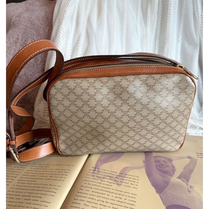 思琳 賽琳 老花 腋下包 肩背包 中古包Celine macadam triomphe vintage bag 賽琳 │ 單肩包 │ 斜背包 │ 古著包 │ 側揹包-4