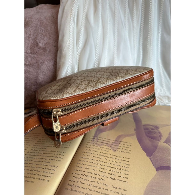 思琳 賽琳 老花 腋下包 肩背包 中古包Celine macadam triomphe vintage bag 賽琳 │ 單肩包 │ 斜背包 │ 古著包 │ 側揹包-6