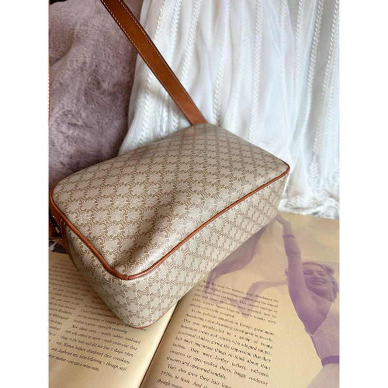 思琳 賽琳 老花 腋下包 肩背包 中古包Celine macadam triomphe vintage bag 賽琳 │ 單肩包 │ 斜背包 │ 古著包 │ 側揹包-9