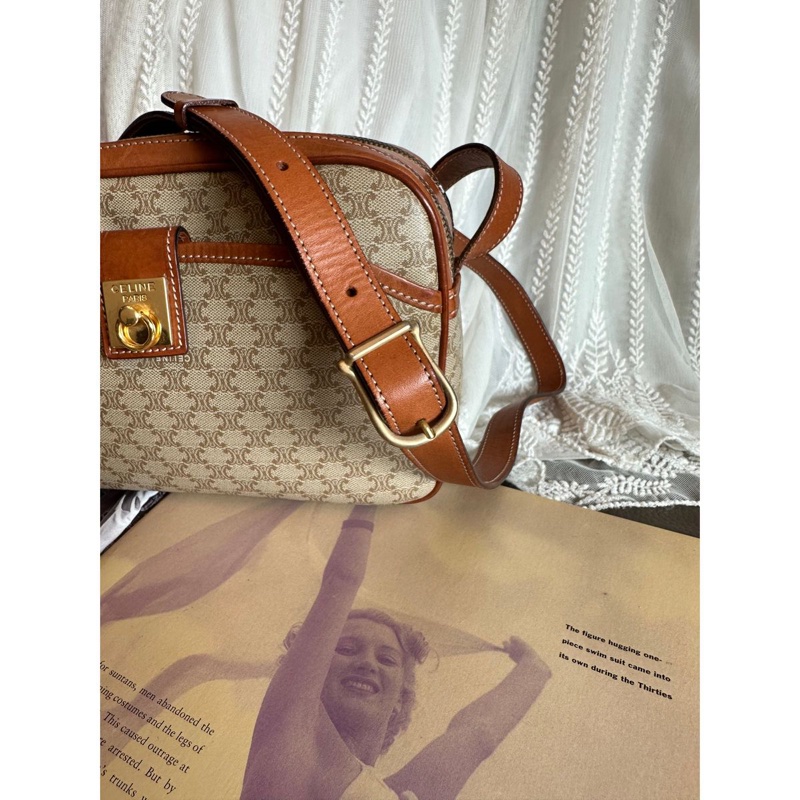 思琳 賽琳 老花 腋下包 肩背包 中古包Celine macadam triomphe vintage bag 賽琳 │ 單肩包 │ 斜背包 │ 古著包 │ 側揹包-14