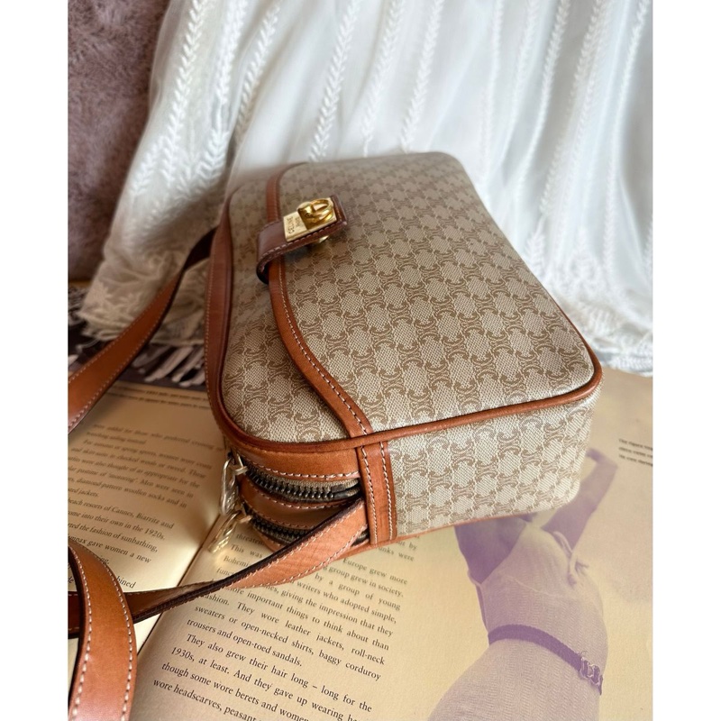 思琳 賽琳 老花 腋下包 肩背包 中古包Celine macadam triomphe vintage bag 賽琳 │ 單肩包 │ 斜背包 │ 古著包 │ 側揹包-19