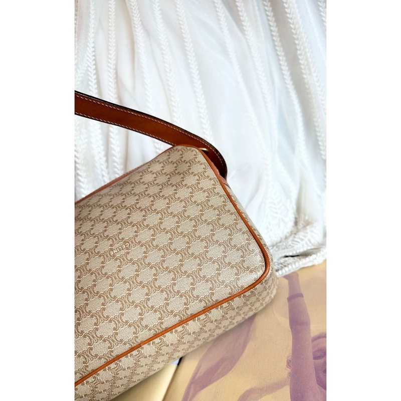 思琳 賽琳 老花 腋下包 肩背包 中古包Celine macadam triomphe vintage bag 賽琳 │ 單肩包 │ 斜背包 │ 古著包 │ 側揹包-20