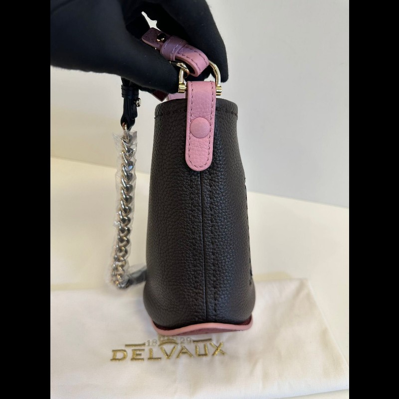 Delvaux pin twist-4