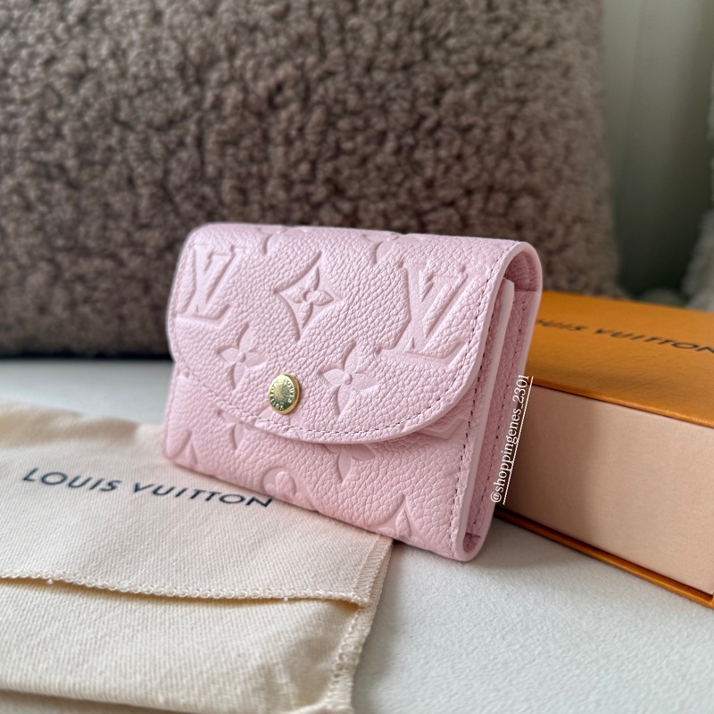 路易威登 LV Louis Vuitton 2026 春天新色 🌸 櫻花粉 拉鍊零錢卡包-1