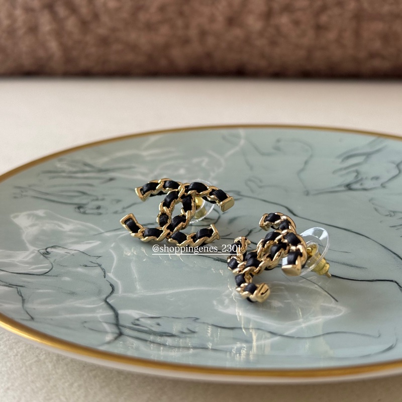 香奈兒 Chanel 26P 穿皮鏈耳環-1