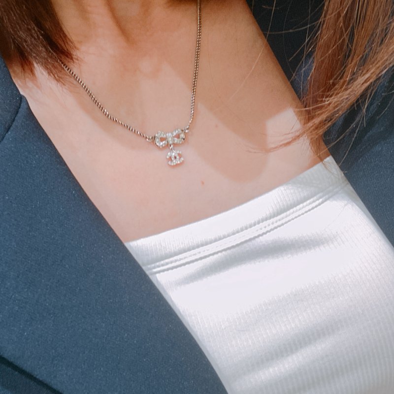 TK2001	香奈兒 蝴蝶水鑽 耳環 Chanel Ribbon With CC Logo Crystal x PHW Necklace-1