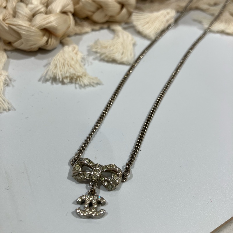 TK2001	香奈兒 蝴蝶水鑽 頸鏈Chanel Ribbon With CC Logo Crystal x PHW Necklace-9