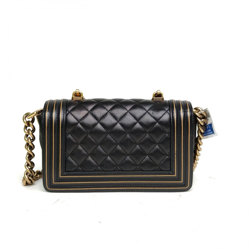 CHANEL Leboy小號黑色羊皮24開琺瑯扣金色邊皮手柄-2