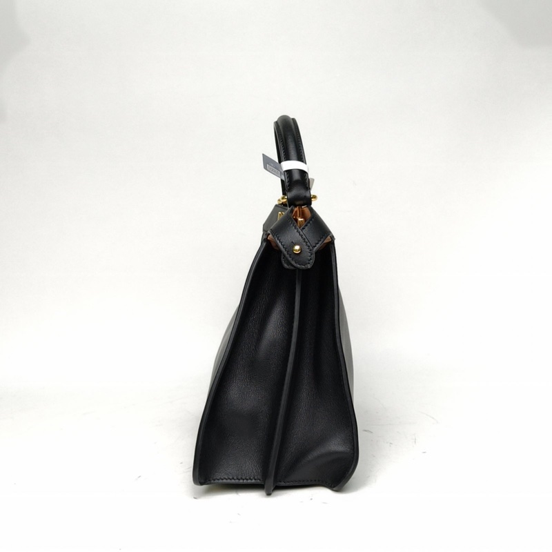 FENDI PEEKABOOREGULAR中號黑色牛皮金扣-1