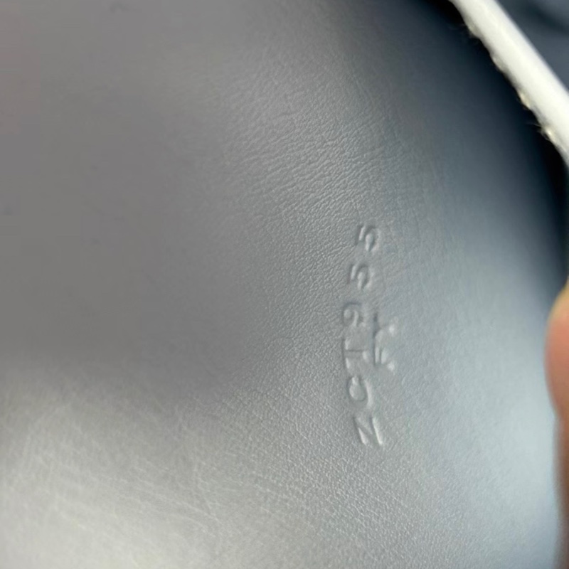 Hermes 愛馬仕 s皮 銀扣 mini Lindy 聖杯藍，z刻-8