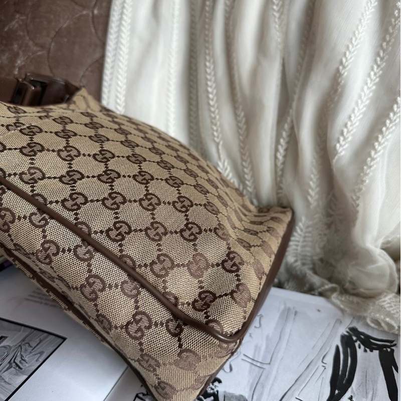 古馳 gucci 老花 腋下包 肩背包 GG Monogram 緹花帆布 Hobo半月包 牛角包 單肩腋下包-9