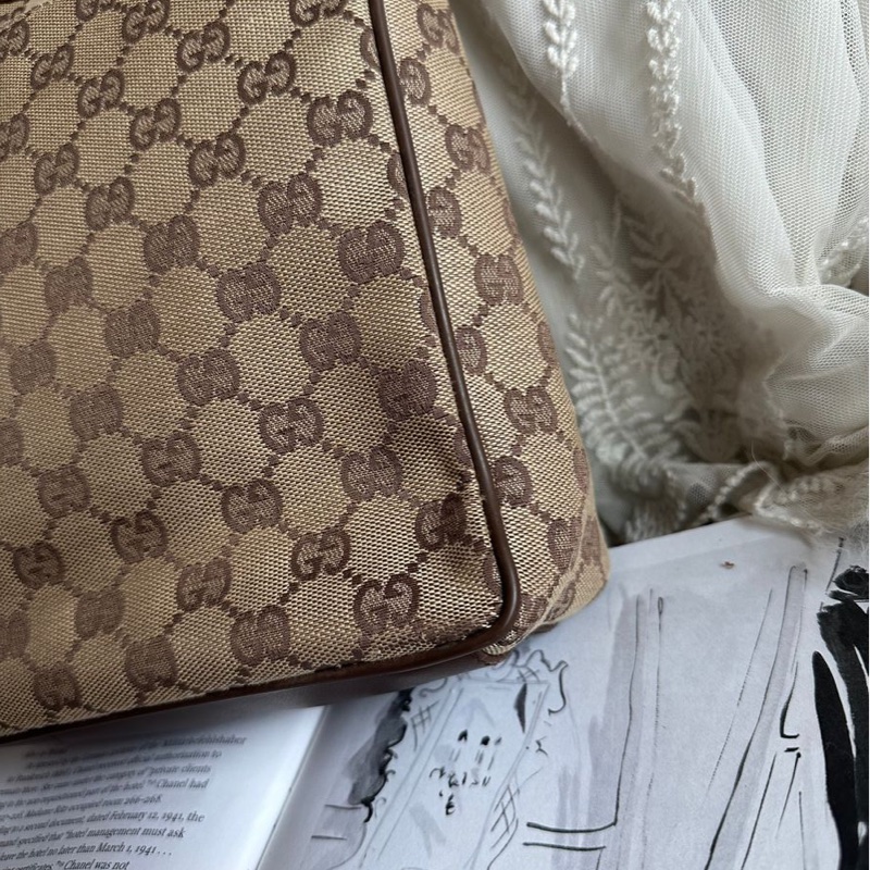 古馳 gucci 老花 腋下包 肩背包 GG Monogram 緹花帆布 Hobo半月包 牛角包 單肩腋下包-17