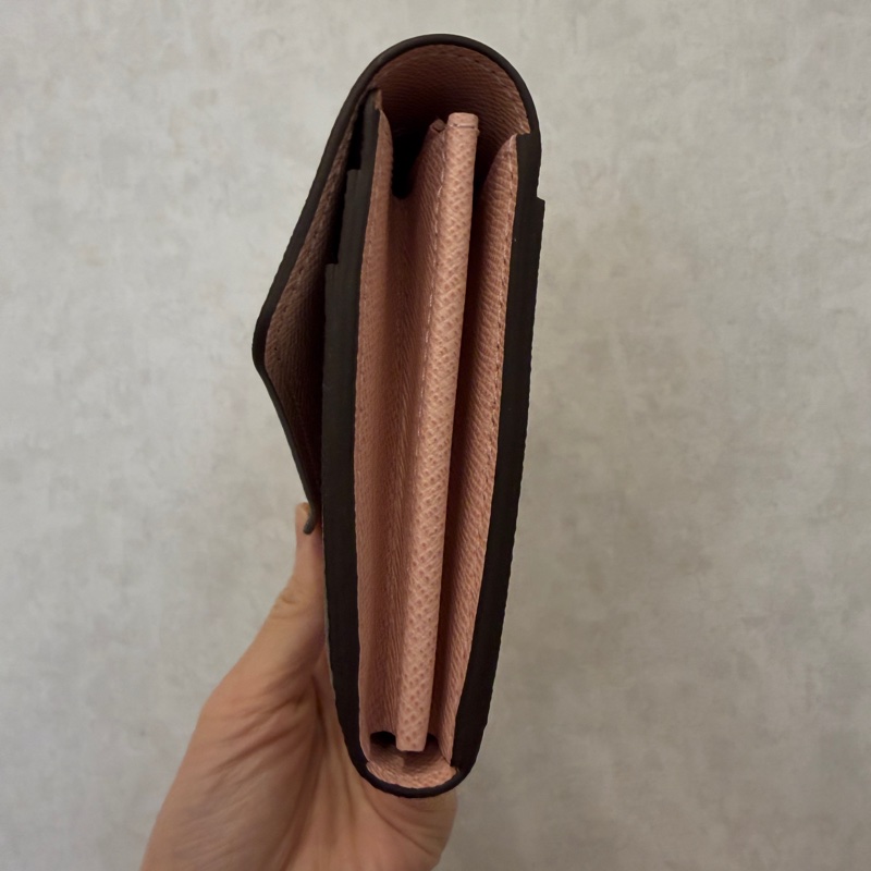 LV 原花金釦內芭蕾粉Sarah長夾M60531-2