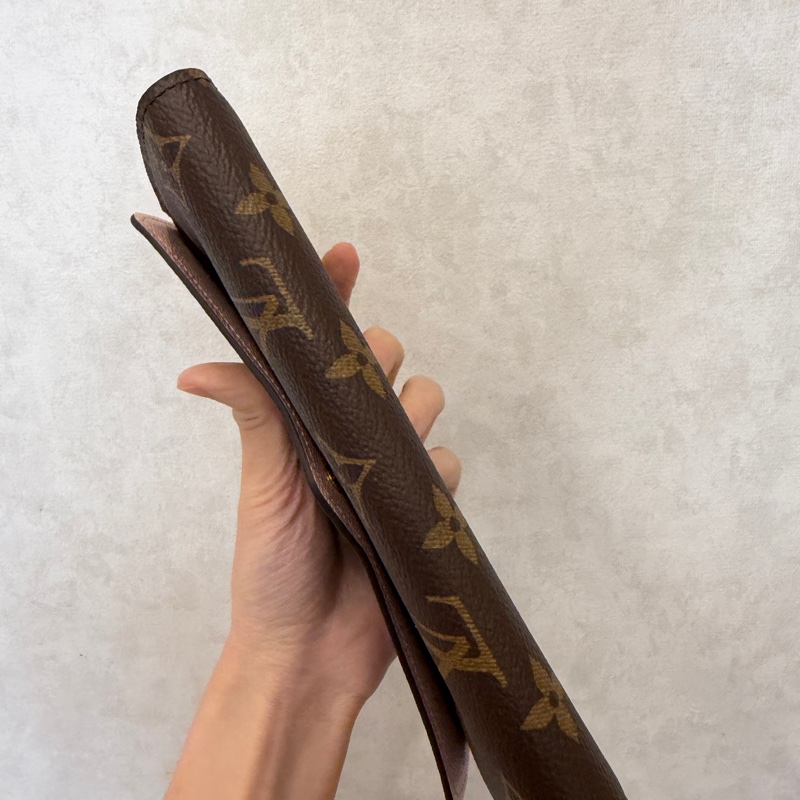 LV 原花金釦內芭蕾粉Sarah長夾M60531-8