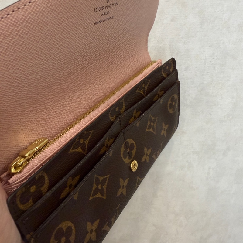 LV 原花金釦內芭蕾粉Sarah長夾M60531-12