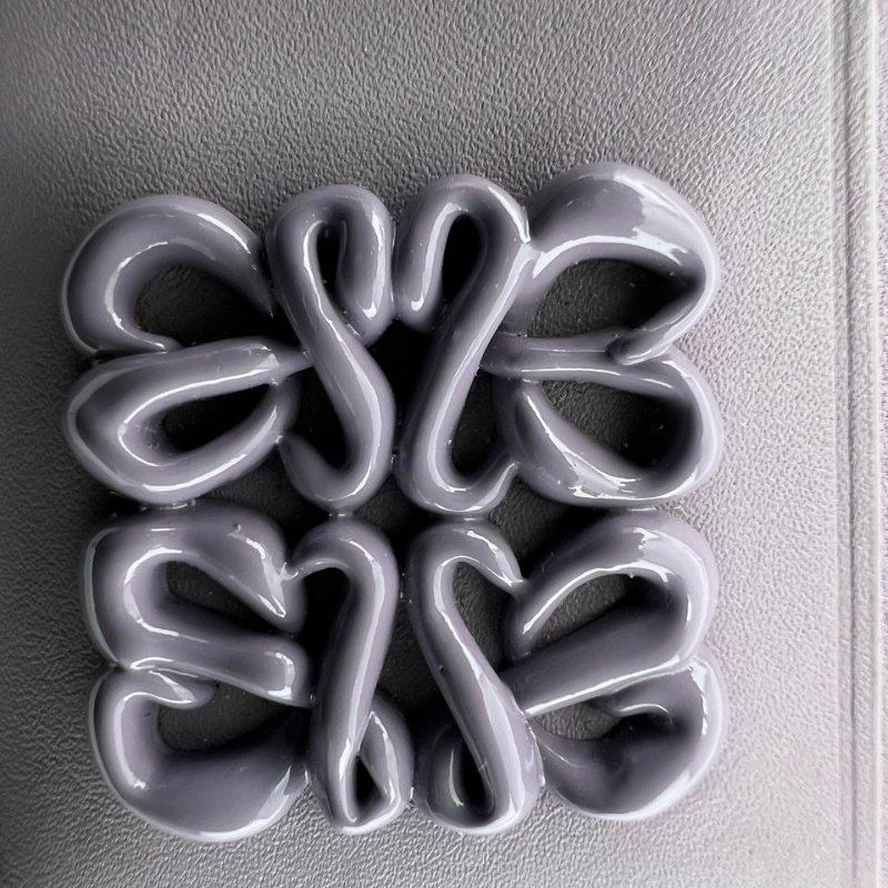 LOEWE 立體 Anagram 壓紋卡包-5