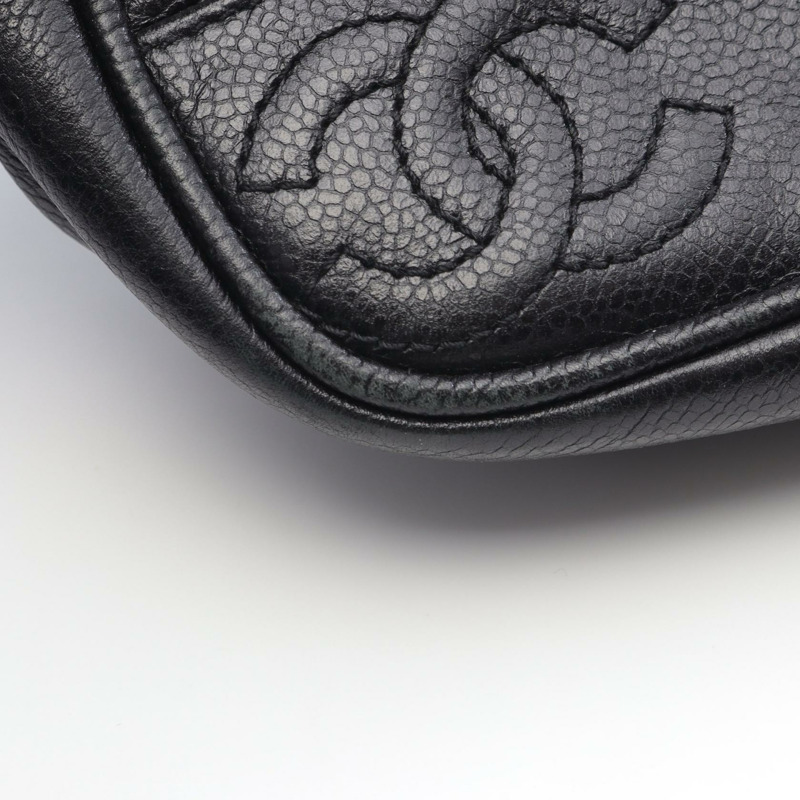 香奈兒 (CHANEL) 三重 COCO 標誌鏈雙肩包，黑色小牛皮，二手女士款，CC 標誌-7