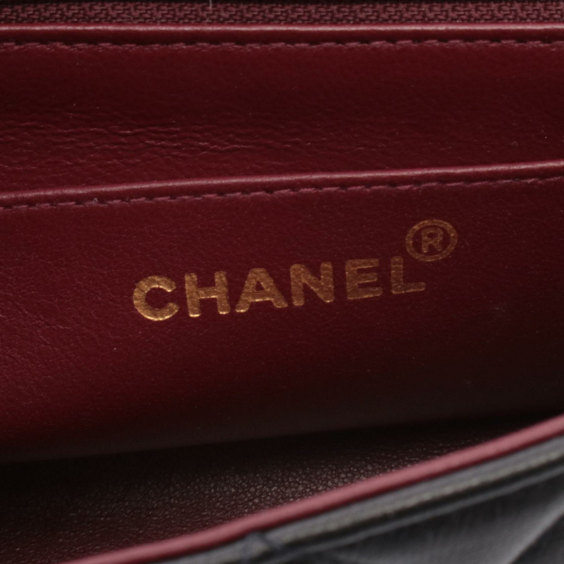 香奈兒 (CHANEL) 絎縫 Diana 翻蓋鏈條肩背斜挎包，羊皮材質，黑色，二手，金色五金-3