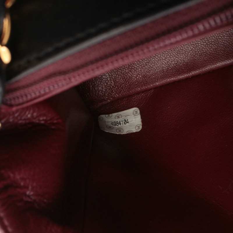 香奈兒 (CHANEL) 絎縫 Diana 翻蓋鏈條肩背斜挎包，羊皮材質，黑色，二手，金色五金-4