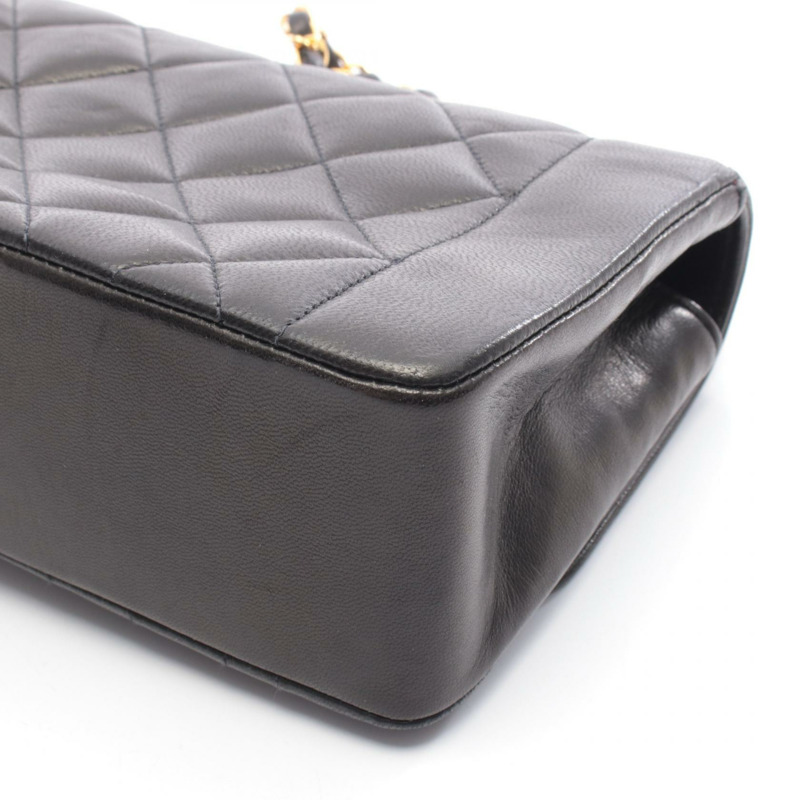 香奈兒 (CHANEL) 絎縫 Diana 翻蓋鏈條肩背斜挎包，羊皮材質，黑色，二手，金色五金-6