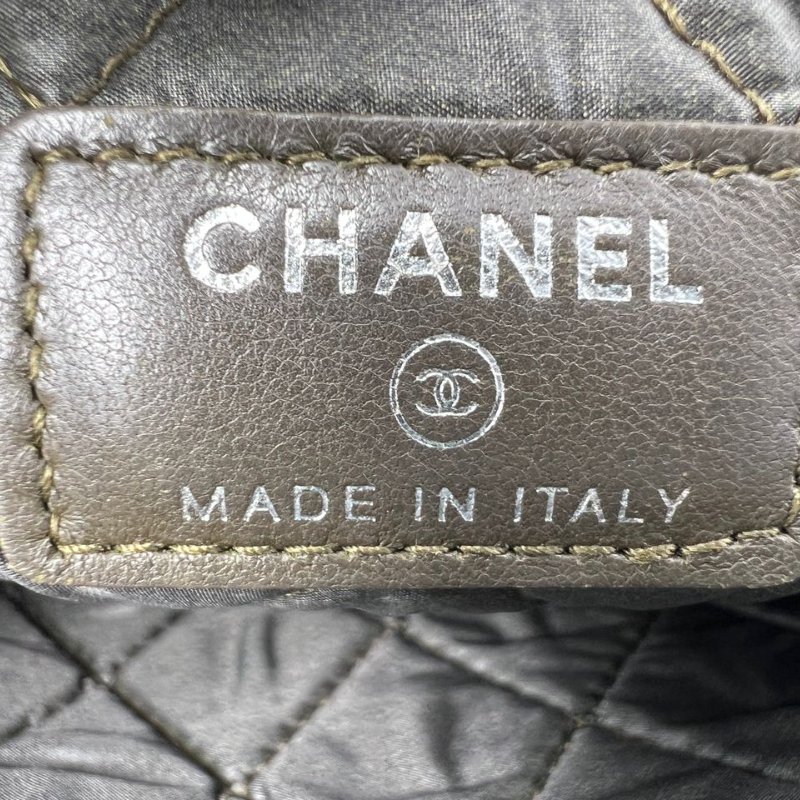 Chanel Le Boy 系列菱格荔枝紋手拿包-3