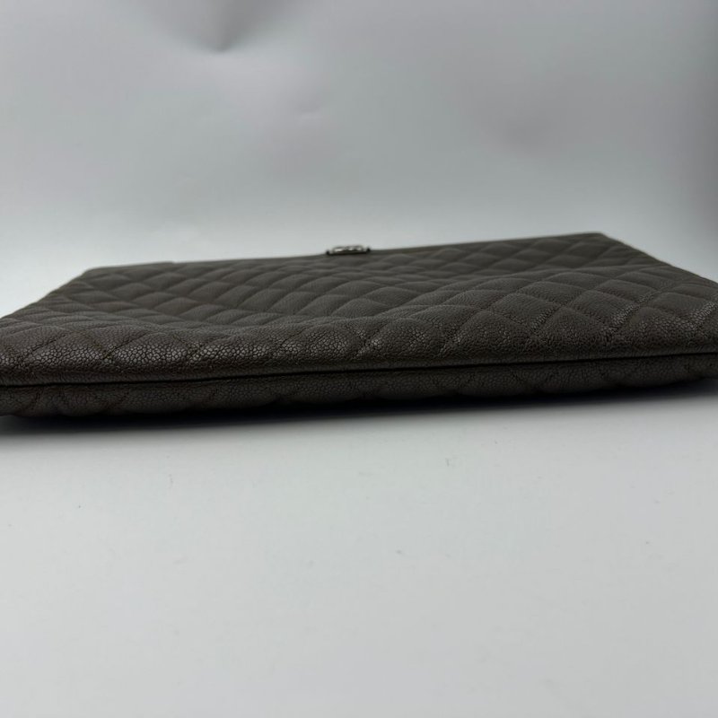 Chanel Le Boy 系列菱格荔枝紋手拿包-8