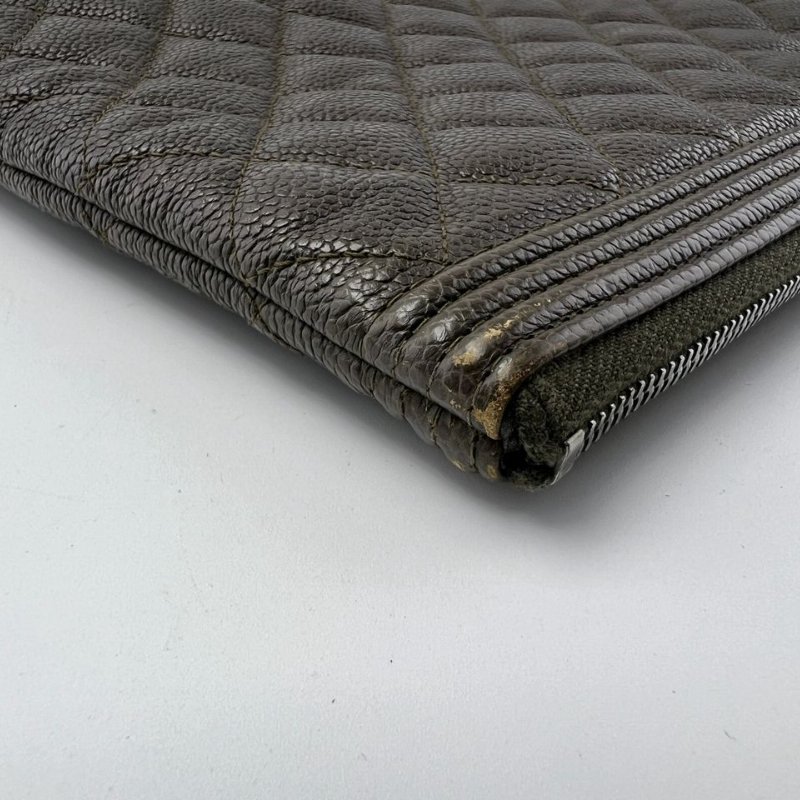 Chanel Le Boy 系列菱格荔枝紋手拿包-14