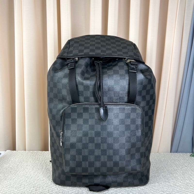 LV路易威登Zack系列黑色棋盤格雙肩包 銀色五金 抽繩設計 容量超大 好看百搭 日常旅遊 出差實用款-0