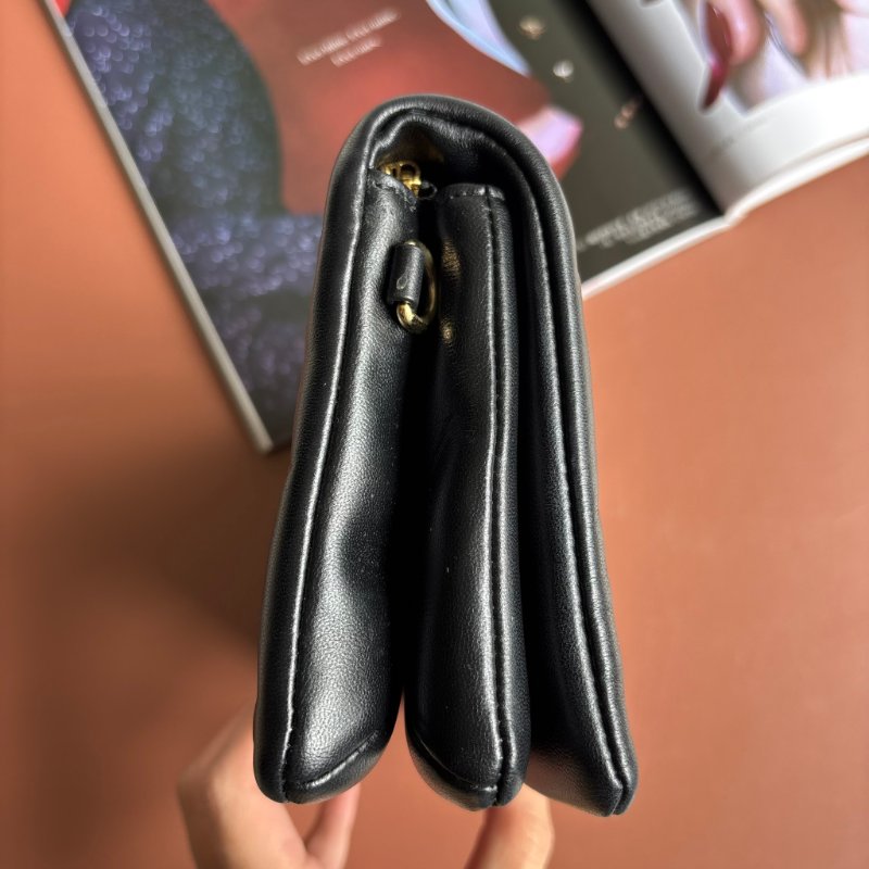 ::Louis Vuitton::LV M82116 Pochette Coussin Monogram 黑色羊皮壓花圖案圖樣 鏈帶肩背包-14