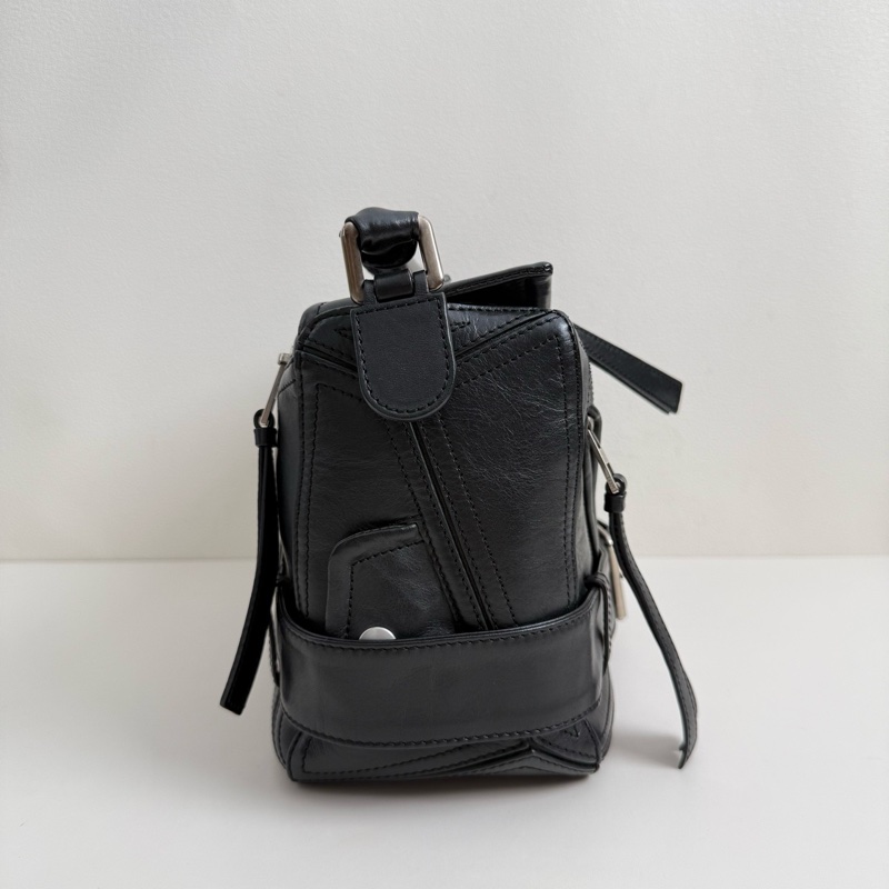 puzzle 機車包 LOEWE羅意威 Puzzle 機車黑色牛皮斜挎包 銀扣-3